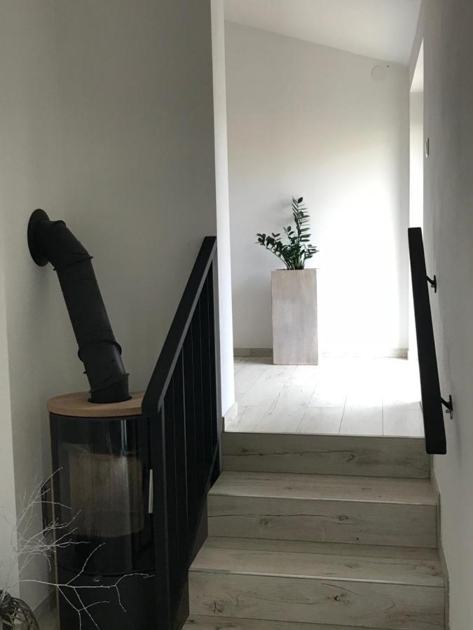 Penzion Tera U Zamku Cervena Lhota Pluhuv Zdar Exterior foto